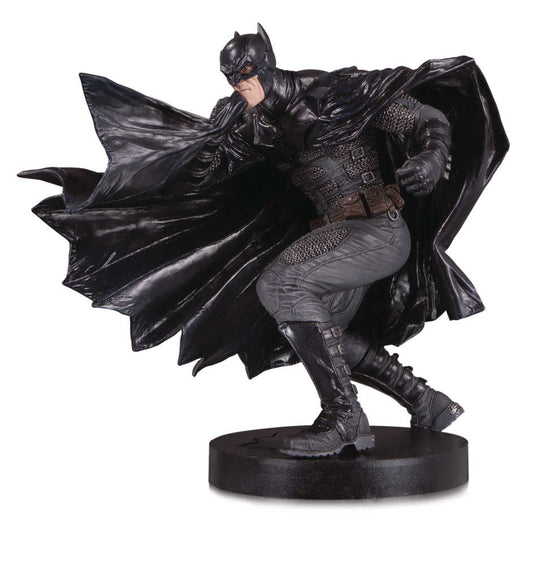 DC Designer Ser Black Label Batman By Bermejo Statue